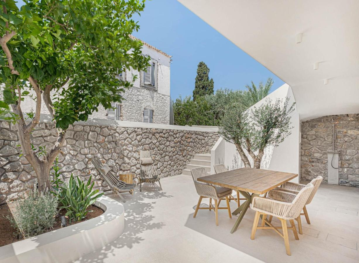 Ligoneri Pearl House - Luxurious New Beach Villa In Spetses Stunning View מראה חיצוני תמונה